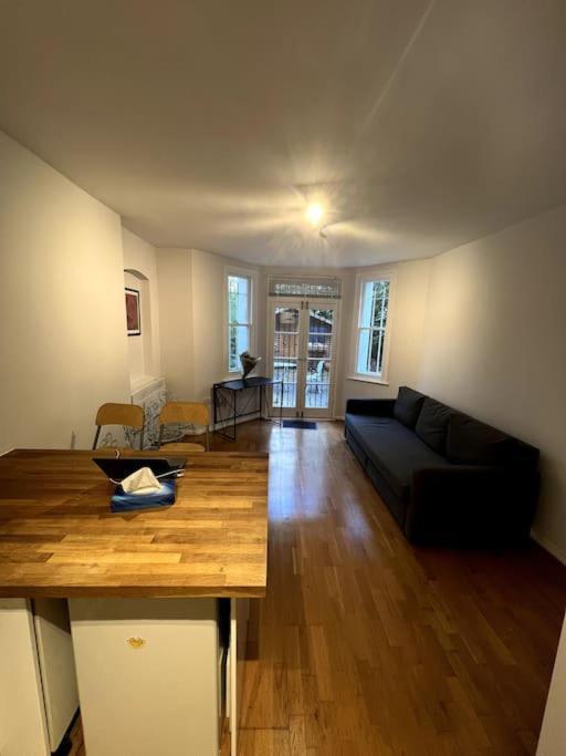 Lovely 1 Bedroom In West Kensington Apartment *