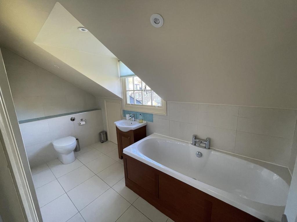 Apartamento Beautiful 5-bedroom Townhouse