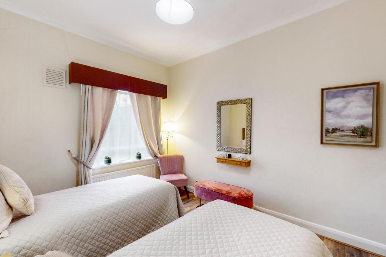 Park Lane Apartments/shaw House Londen