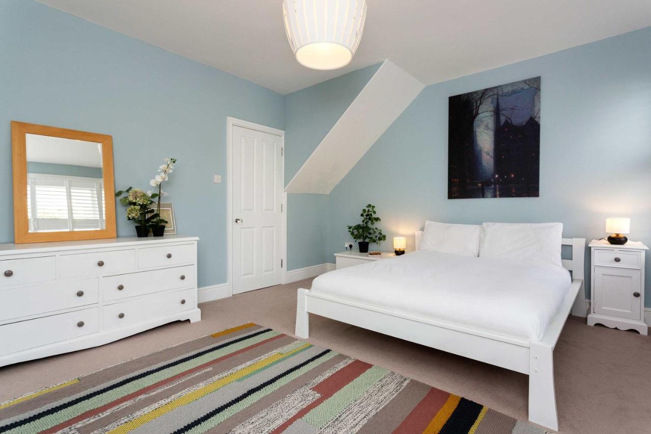 Veeve - Embassy Elegance * Londen