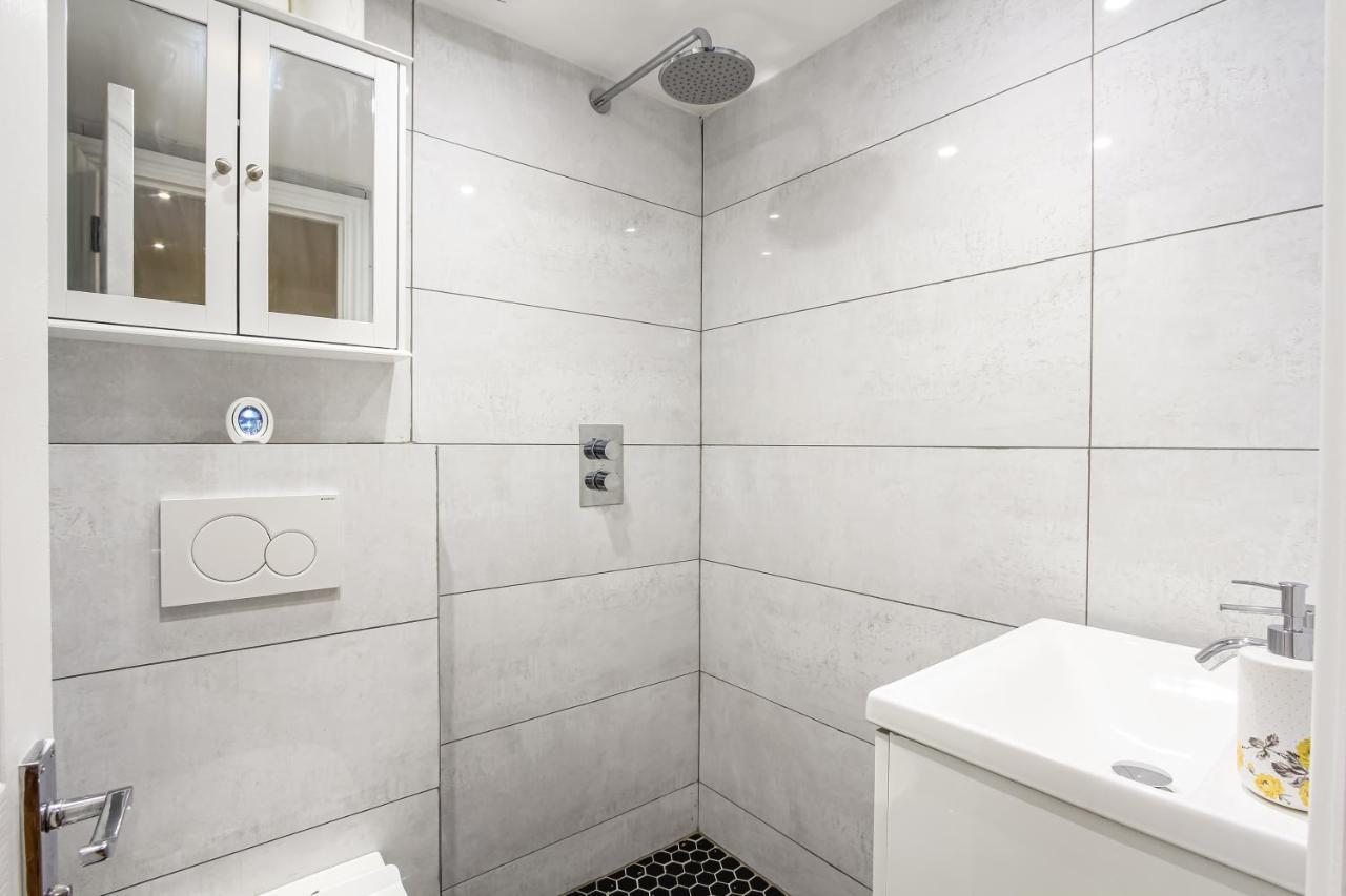 Deluxe Flat A In Kensington Olympia *