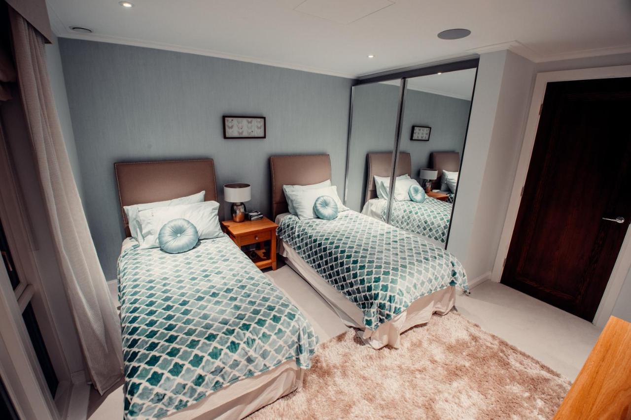 Lovely 4/bdr Penthouse W/ Lovely Views Apartamento Londres