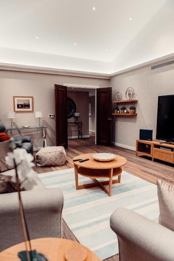 Apartamento Lovely 4/bdr Penthouse W/ Lovely Views *