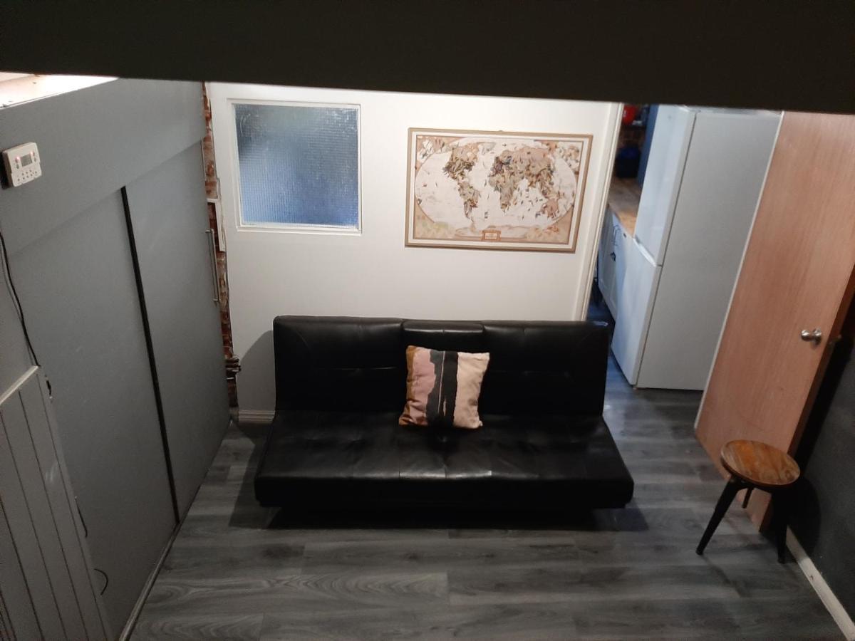 Single Bedrooms With Wifi And Underbed 10 *