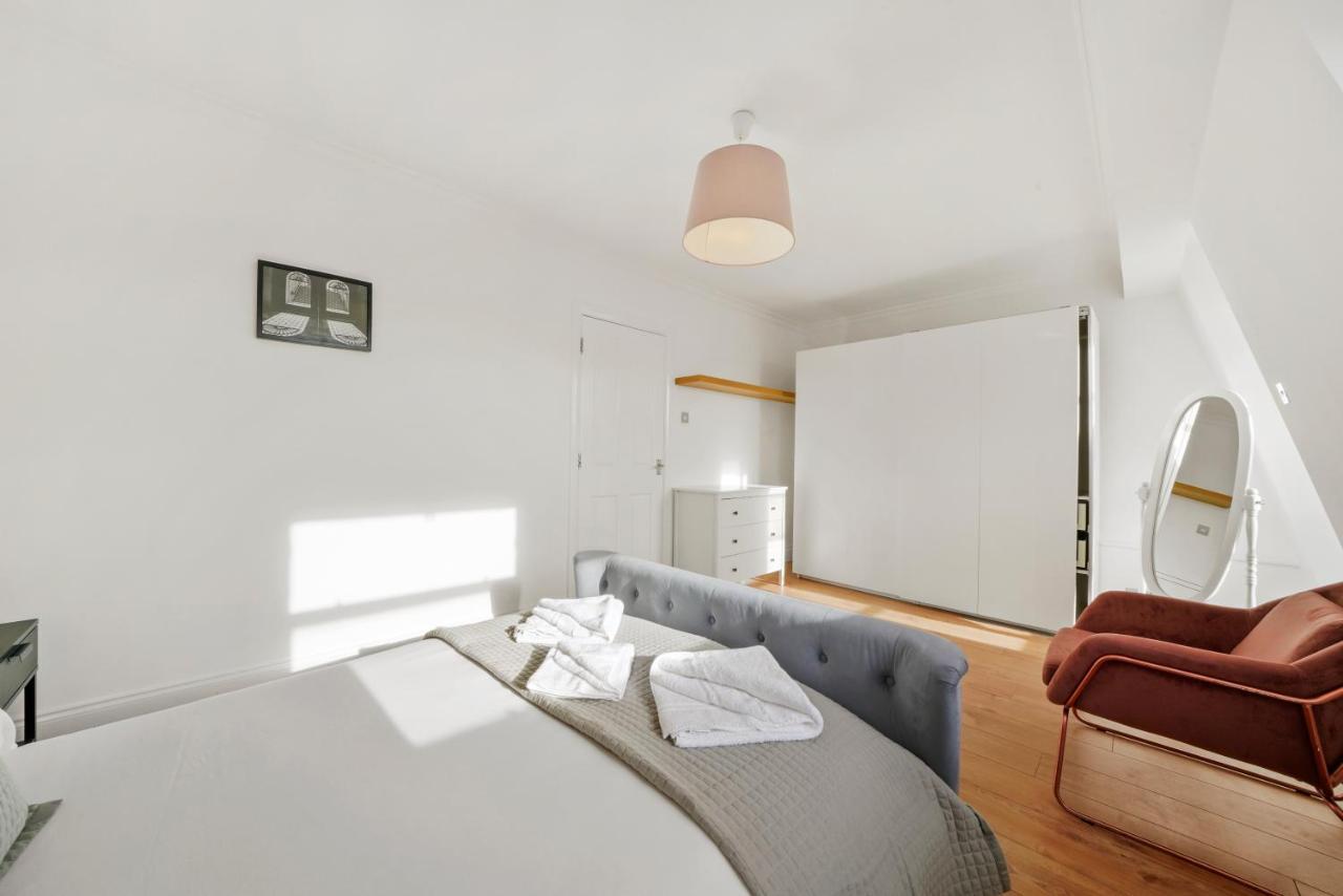 Apartment 1 & 2 Bed Cosy Next To Earls Court Free Wifi London