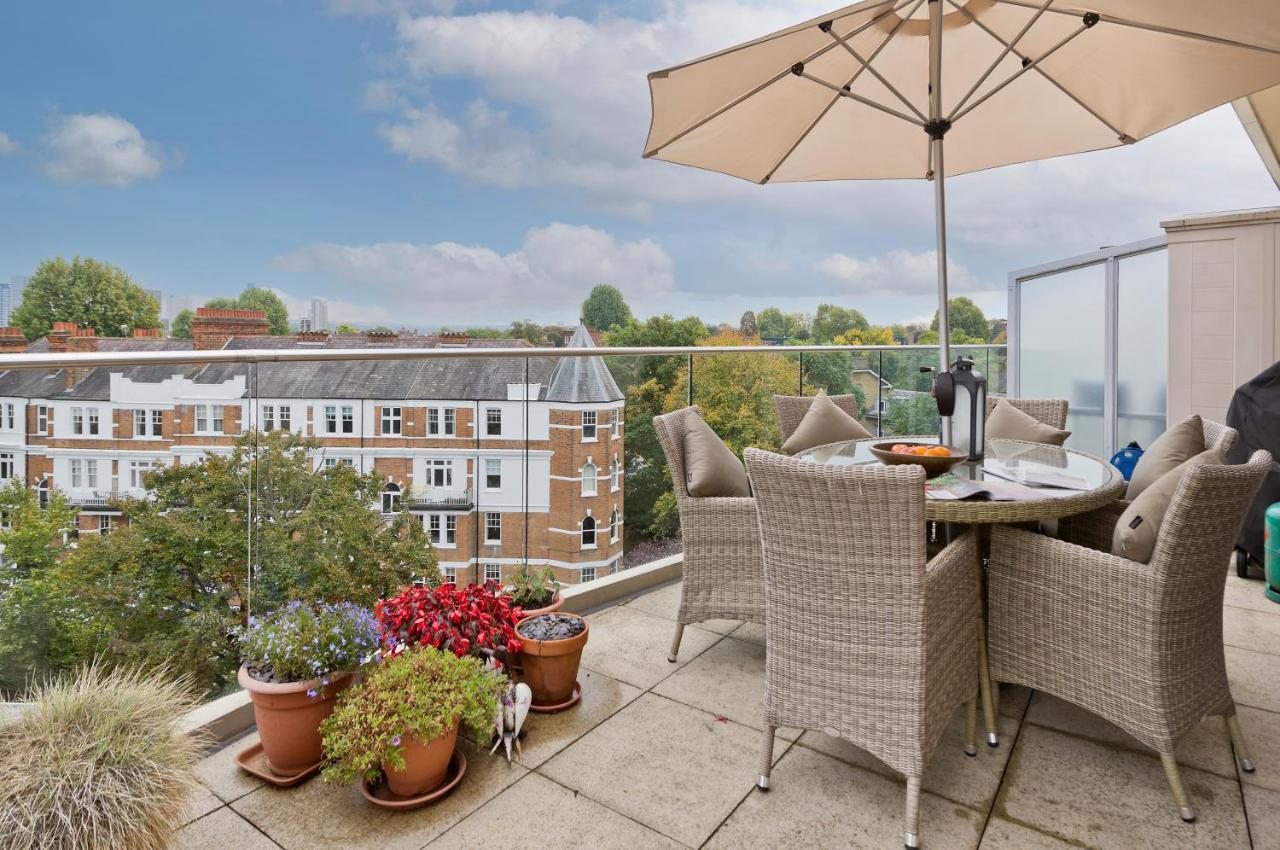 Superb With Terrace Near The River In Putney By Underthedoormat * Londres