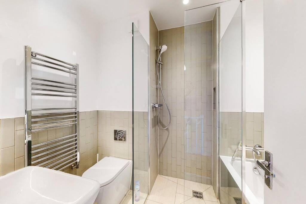 Charming 2-bedroom Maisonette With Private Garden Apartamento