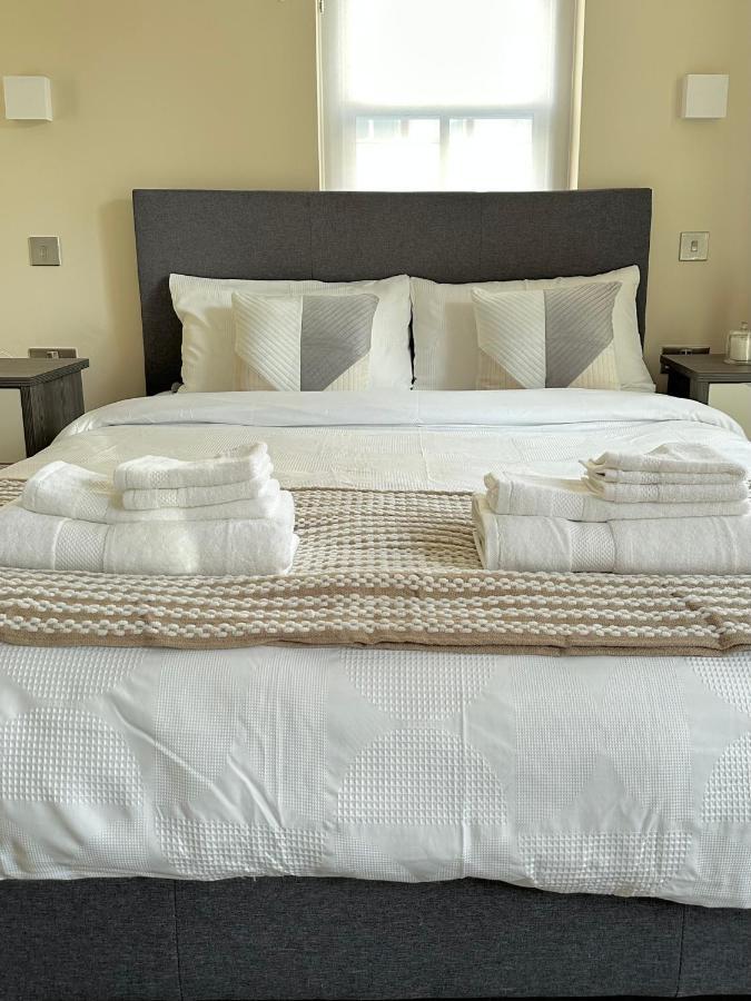1 Spacious Luxury Bedroom Flat On Oxford St, Next To Selfridges Apartment