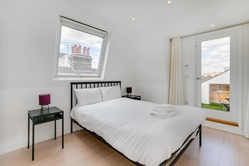 Modern 1 Bedroom Flat In Battersea * Londen