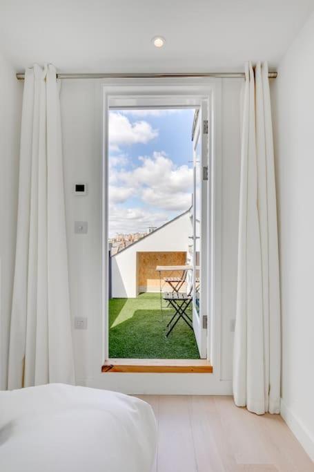 Modern 1 Bedroom Flat In Battersea Appartement Londen