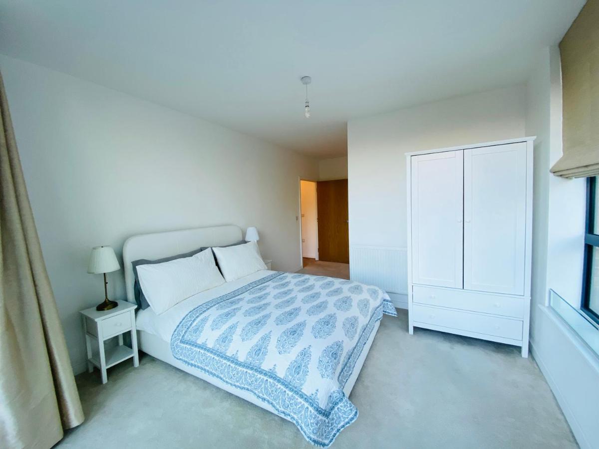 Spacious Two Bedroom In Balham Londres