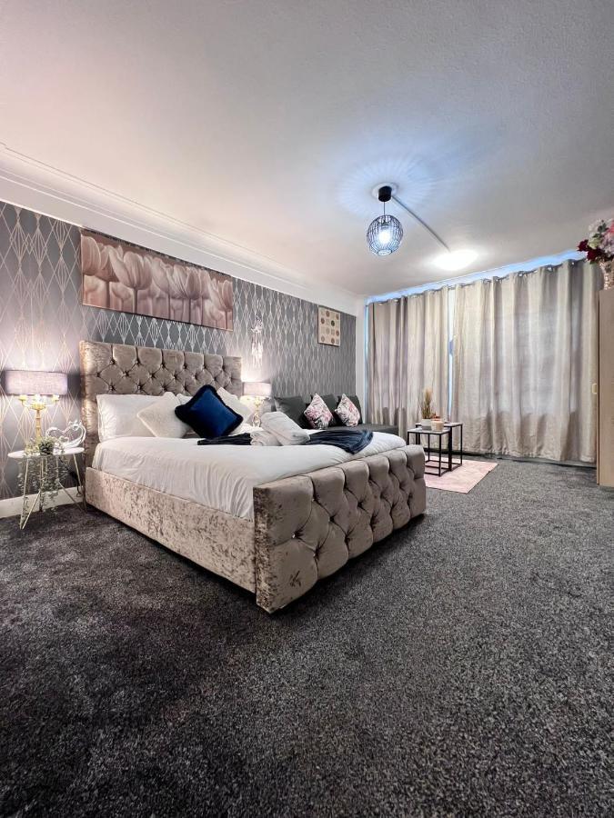 Studio In Marble Arch Apartment London