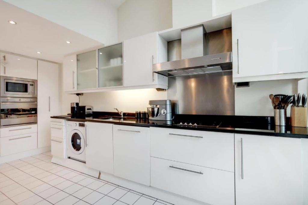 Apartment Carintha 2 Bed Modern By Canada Water *