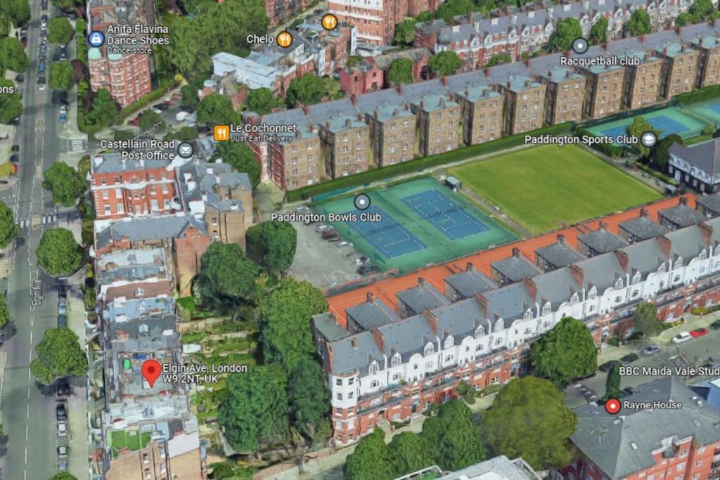 Spacious Flat With Huge Patio In * Londres