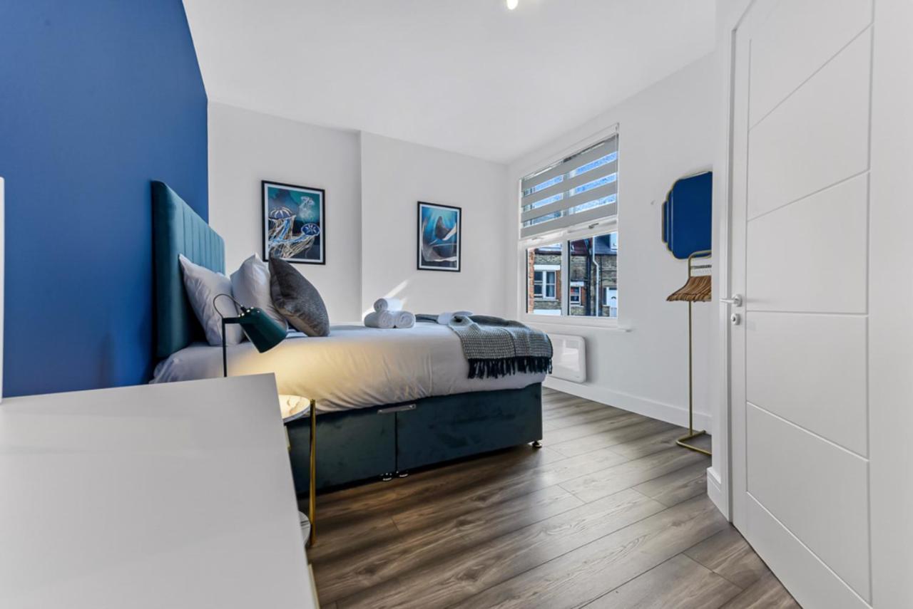 Appartement Lovely Two Bedroom With Ensuite Bathrooms *