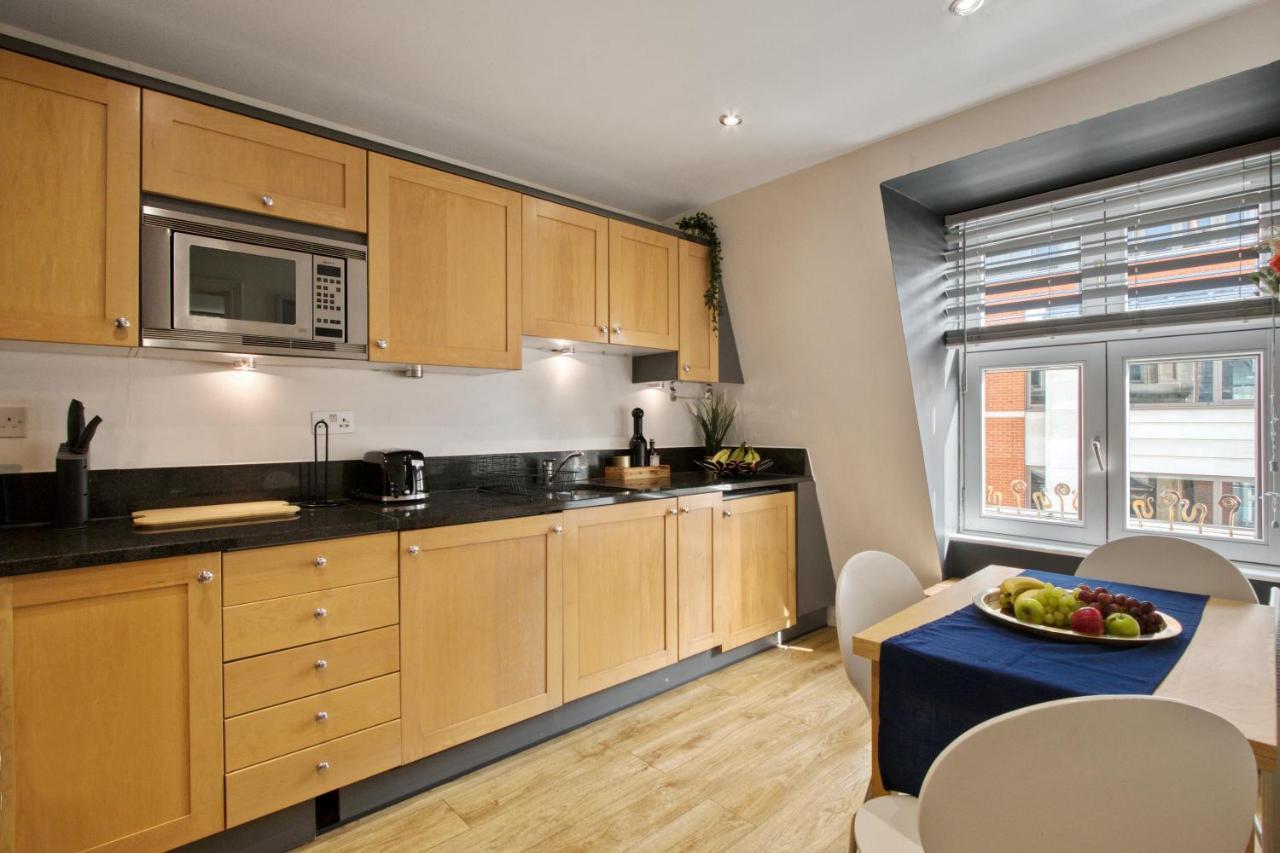 2-bed 2-bathroom Mayfair - Maddox St London