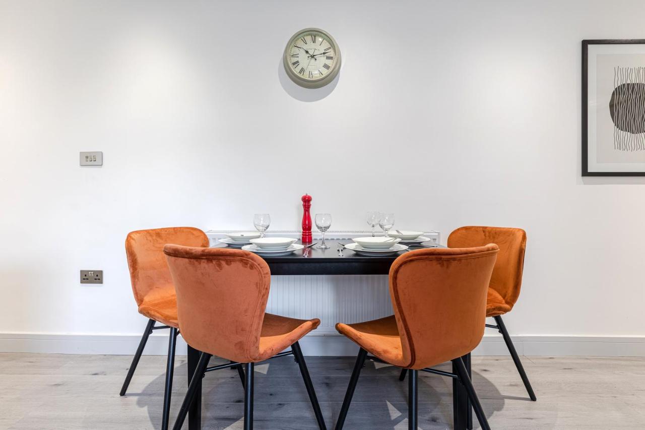 Dainty 2bd Flat In Greater