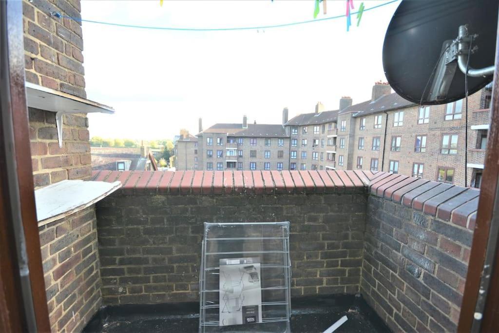 Apartment Lovely 4 Bedroom Close To The City Walking Distance From The Rivere View *