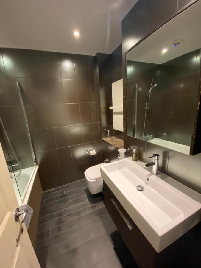 Beautiful Modern Studio In High Street Kensington * Londres