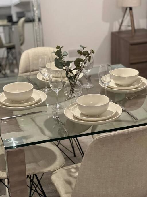Modern In Popular South Kensington Location Apartamento