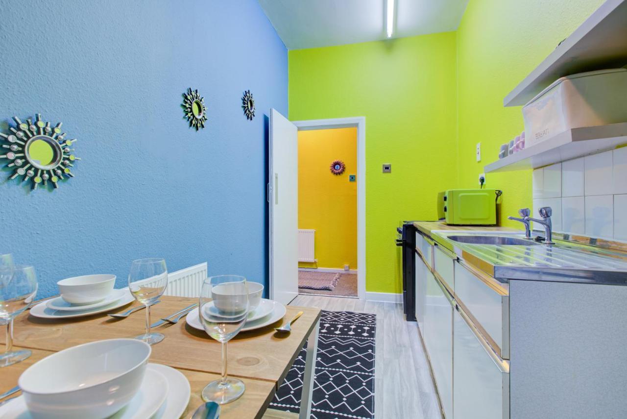 Appartement Inviting 2-bed Budget In Londen