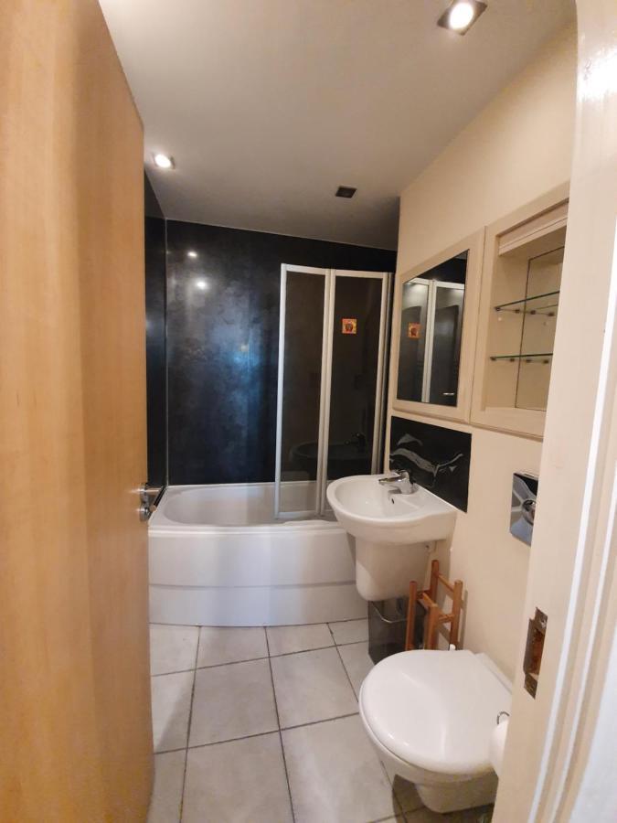 One Bed Stylish Apartment, Canary Wharf, Apartamento Londres