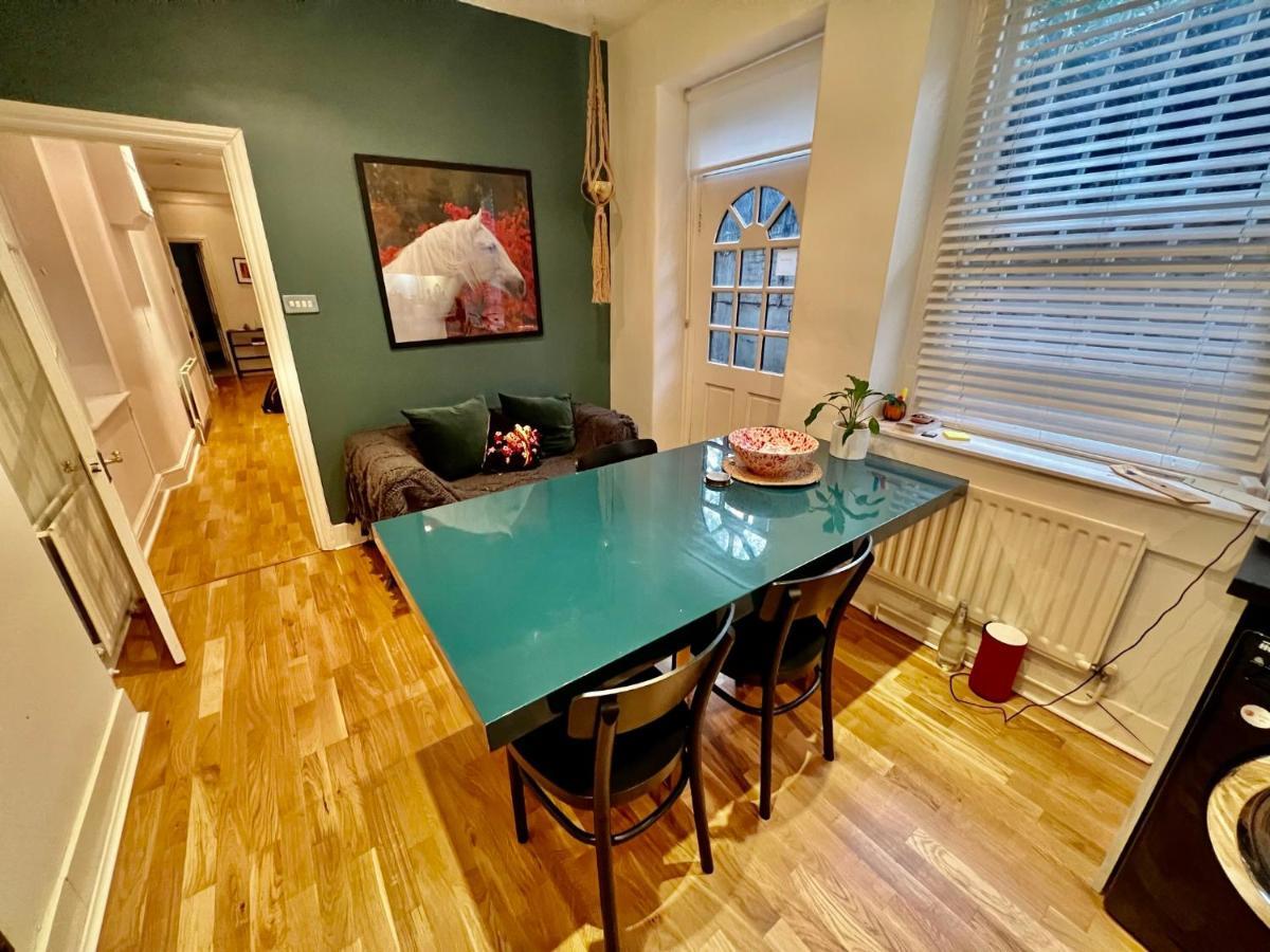 Spacious Flat With Huge Patio In Central Appartement Londen