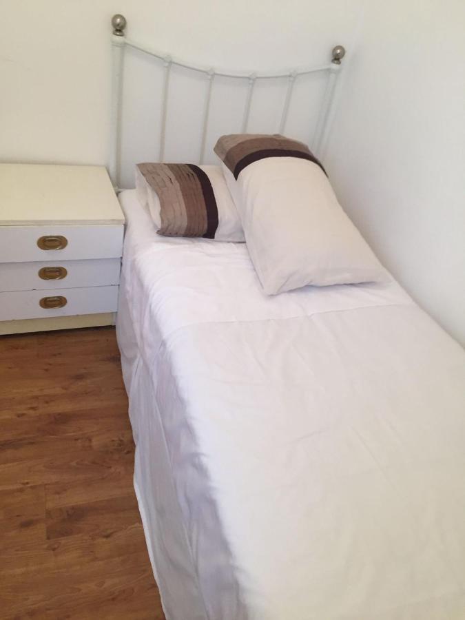 Devons Unique Short Bed and breakfast Londres