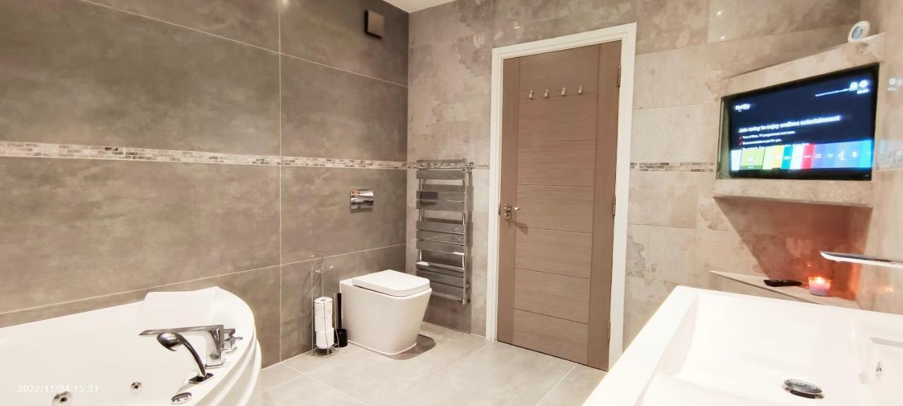 First Floor Flat 1 Northwood Appartement Londen