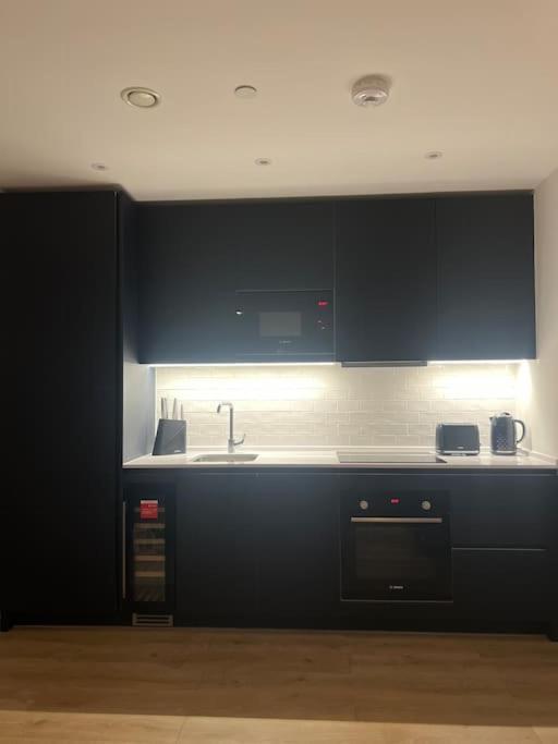 Luxurious High Spec 1 Bedroom Apartamento