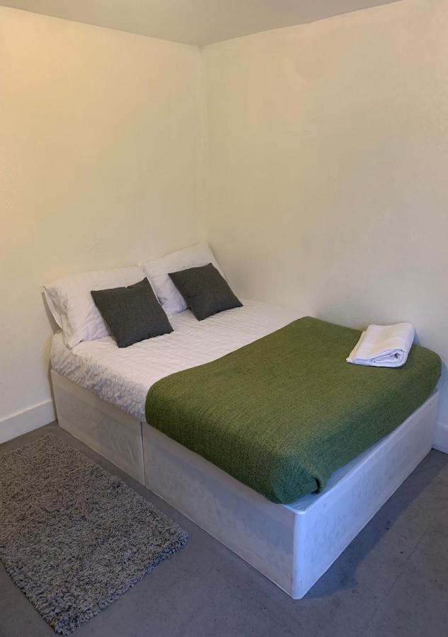 Balham, South Spacious 3