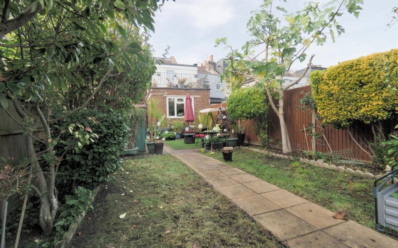 Stunning, Large 1 Bed Riverside Flat Apartment