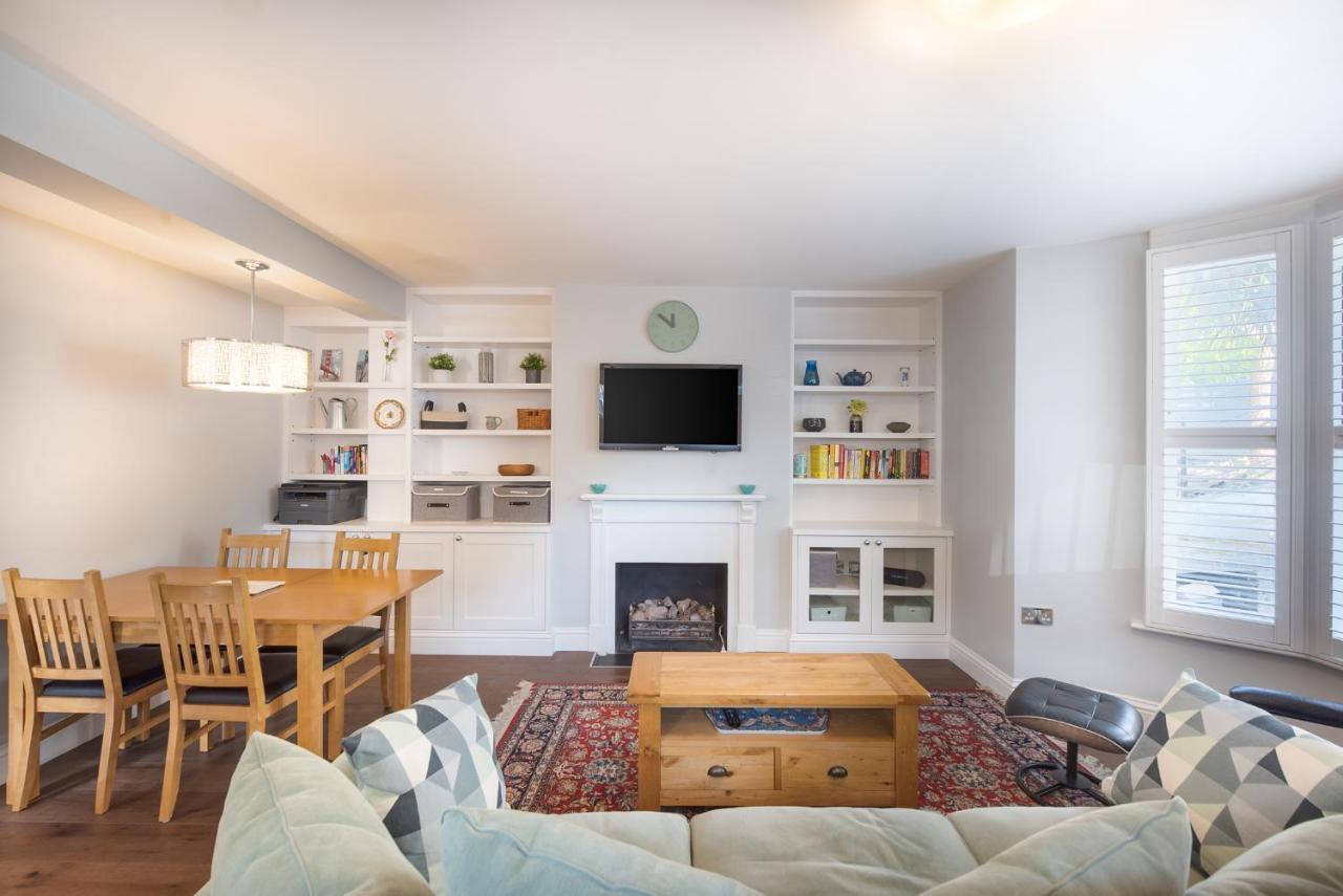 Attractive With Private Patio In Fashionable Fulham By Underthedoormat Appartement
