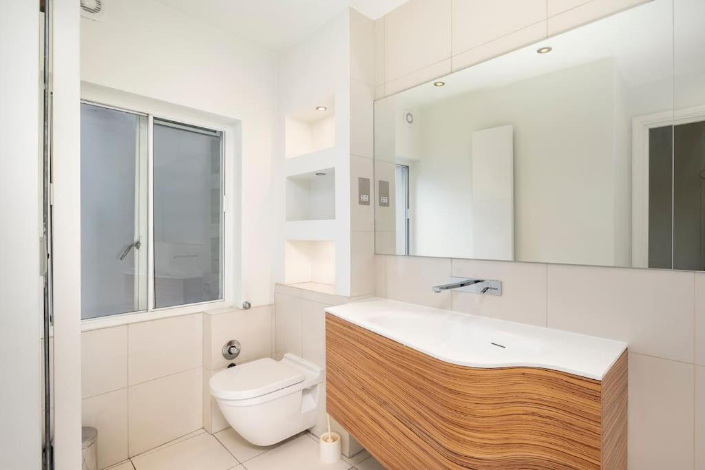 Appartement ' Luxury & Spacious Airconditioned 4 Bed 4 Bath ' Londres