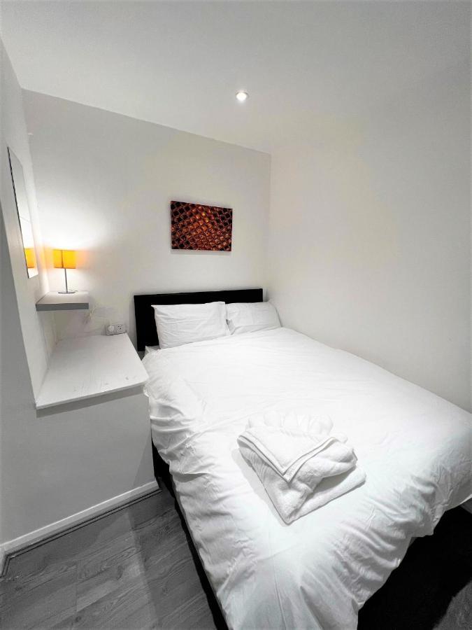 Gasthof Stepney Beds To 24 *