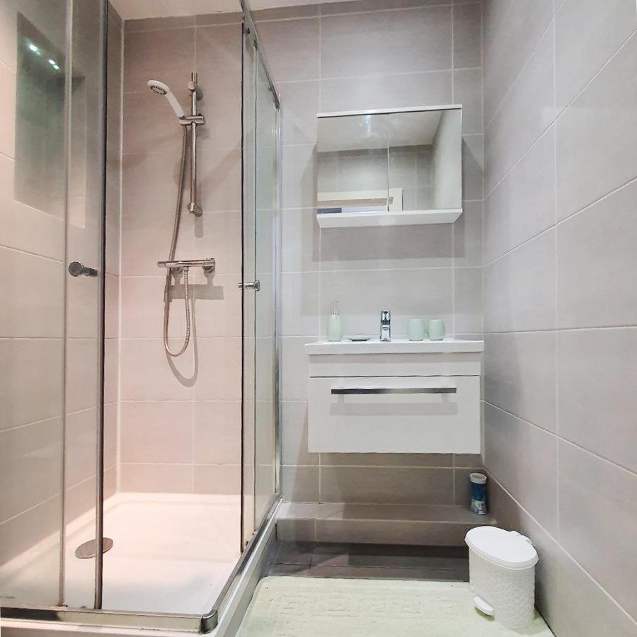 Studio Flat London