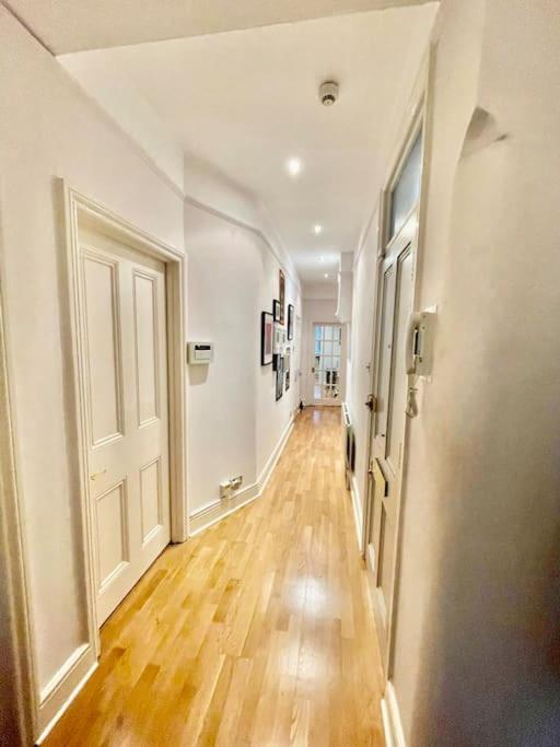 Spacious Flat With Huge Patio In Appartement Londres