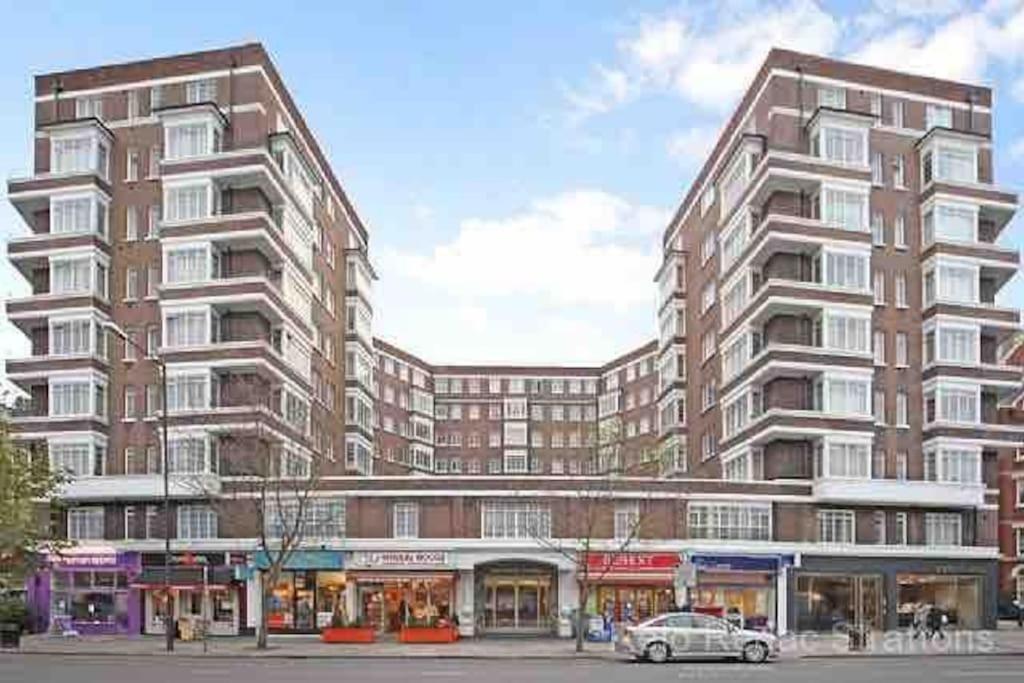 King-sized Studio, 6th Floor + Lift, Regent's Park * Londres
