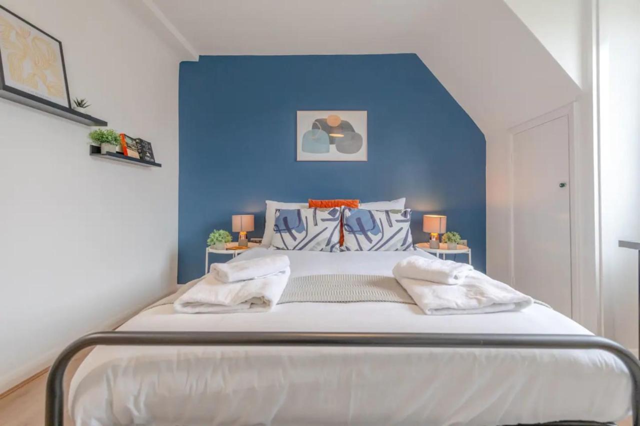 Hébergement de vacances 3 Bedroom House With Garden