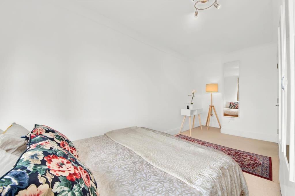The Bayswater - Excellent Central Location Appartement