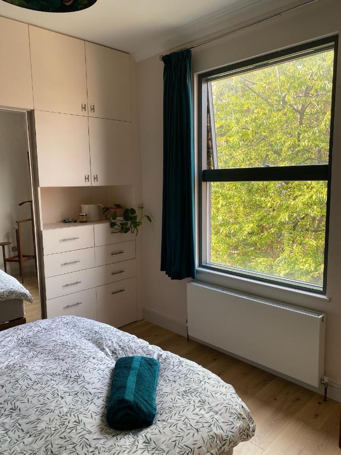 Bright & Beautiful Loft 10mins To Shoreditch Apartment London