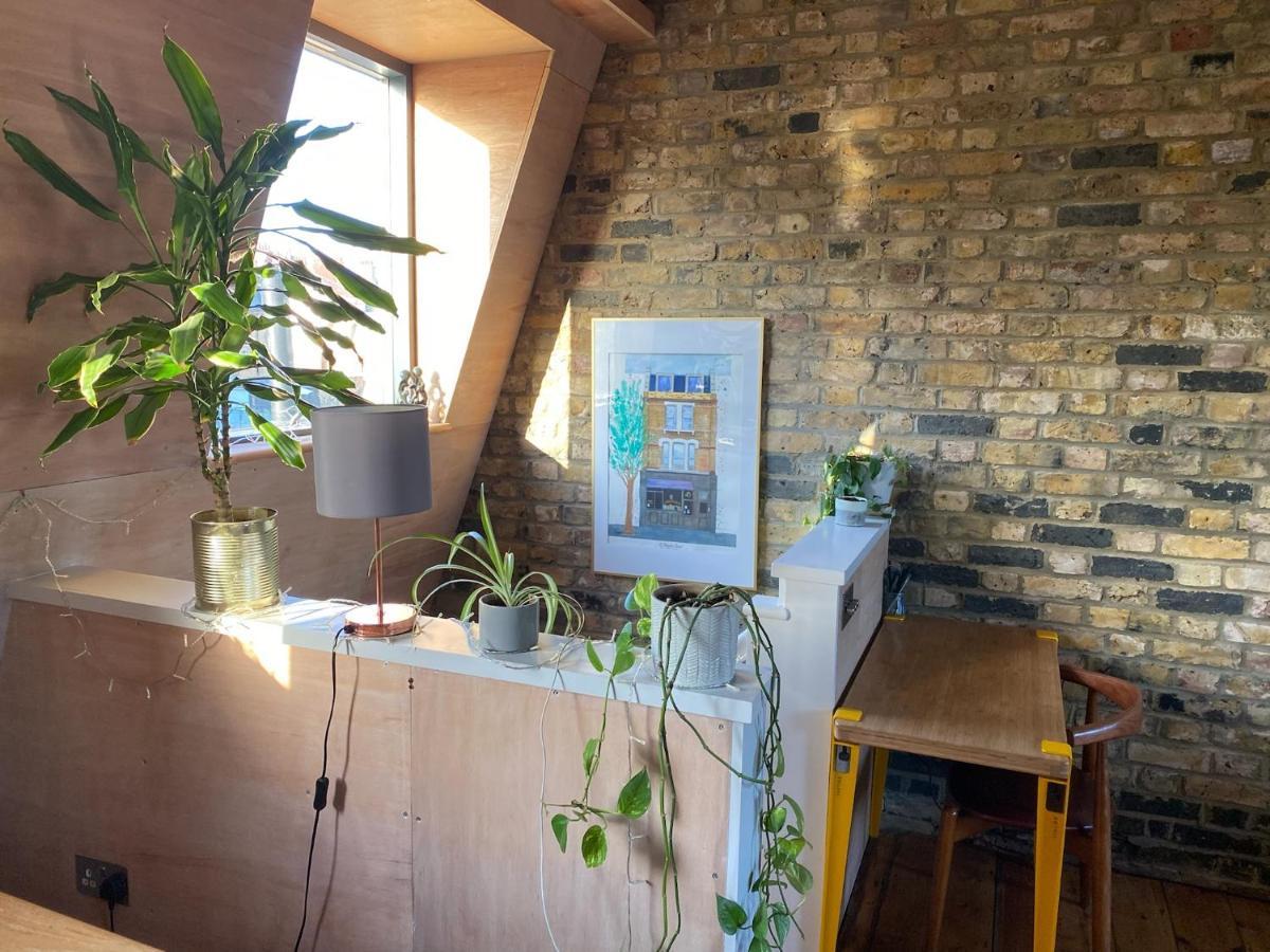 Bright & Beautiful Loft 10mins To Shoreditch * London