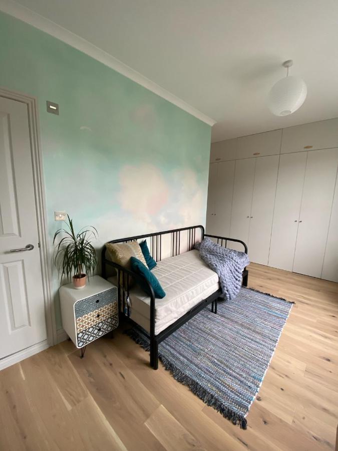 Bright & Beautiful Loft 10mins To Shoreditch London