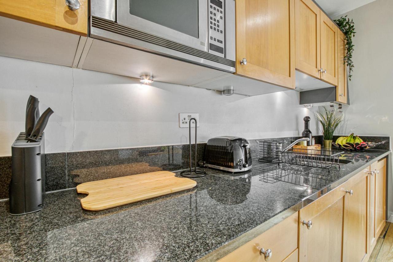 2-bed 2-bathroom Mayfair - Maddox St * London