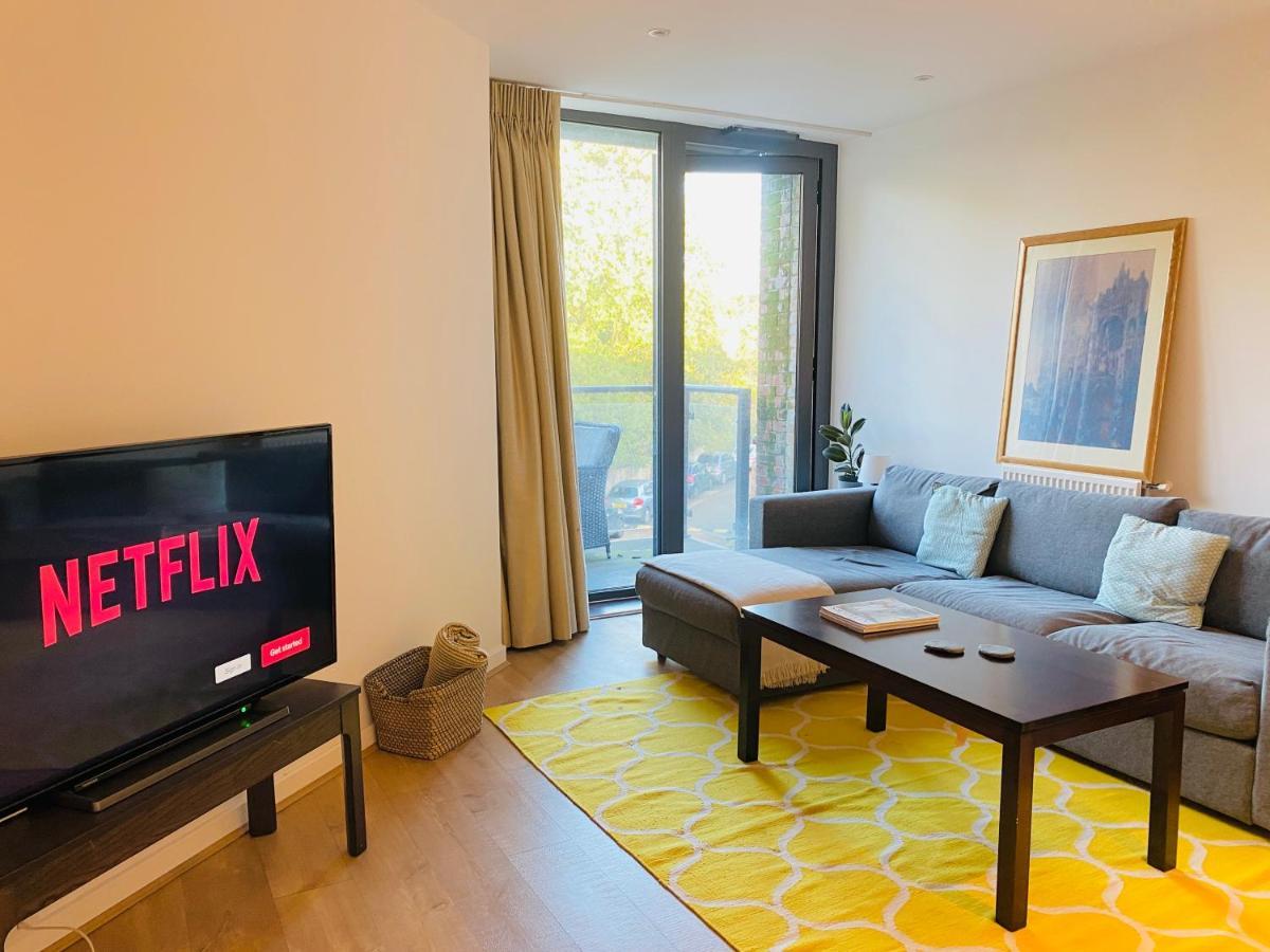 Spacious Two Bedroom In Balham Londres