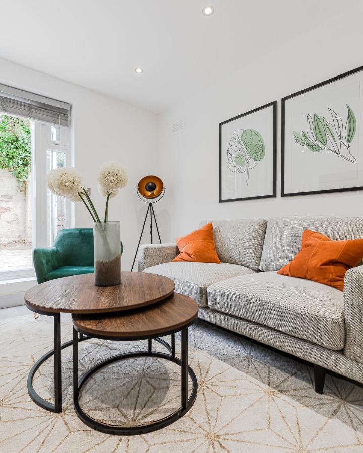 Dainty 2bd Flat In Greater