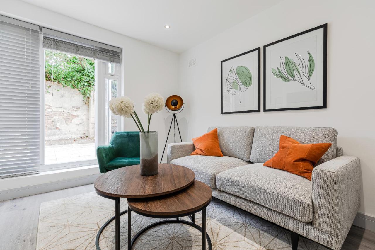 Dainty 2bd Flat In Greater