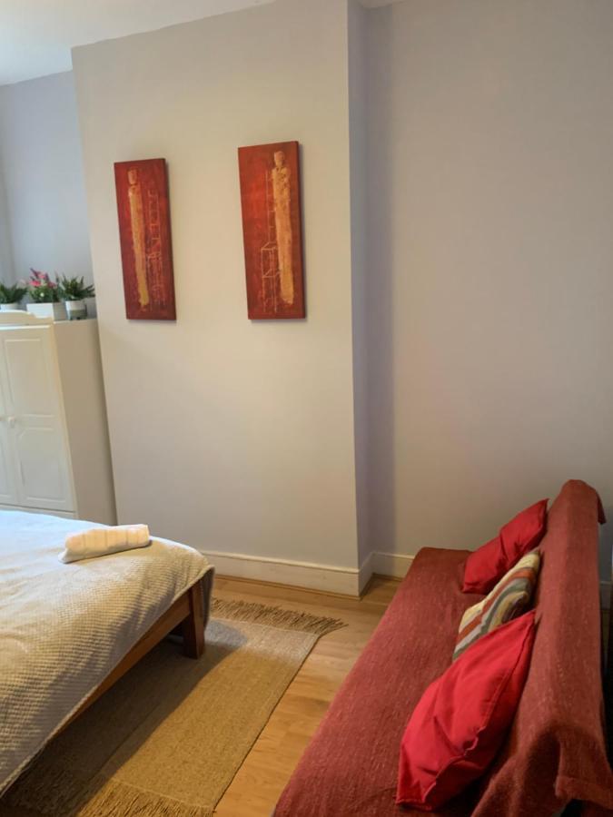Cosy 6 Bedroom House Londres