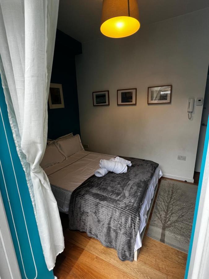 Luxury 2 Bed Flat 2 Min From Station Nearby Other 4 Stations London