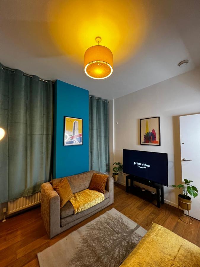 Luxury 2 Bed Flat 2 Min From Station Nearby Other 4 Stations *